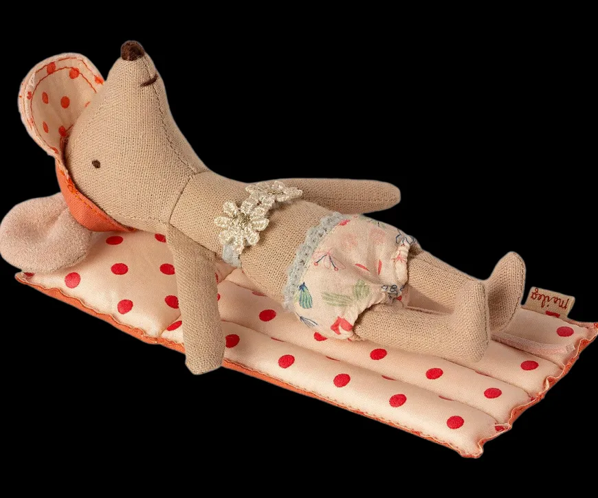 Shop Beach Float, Red Dot Accessories