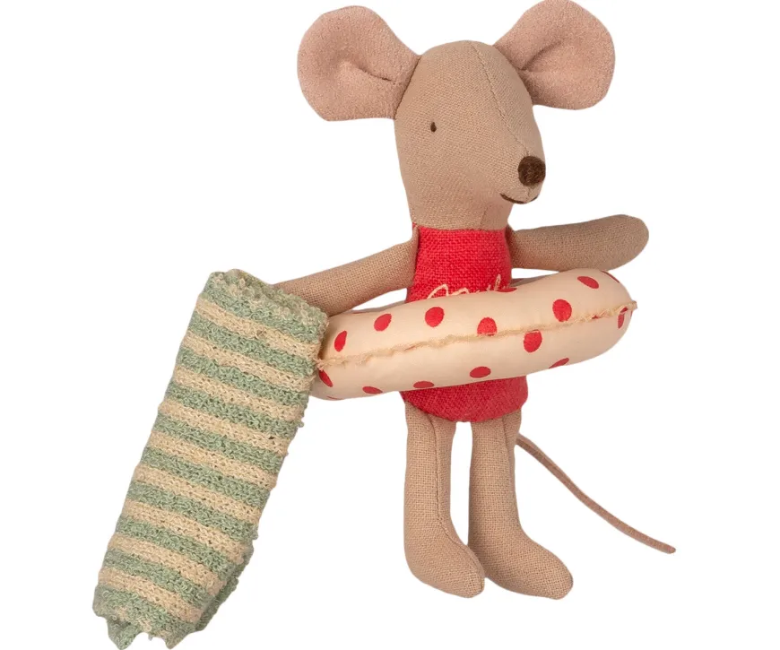 beach_little_sister_2-1.webp Hot Beach Little Sister Little Brother & Sister