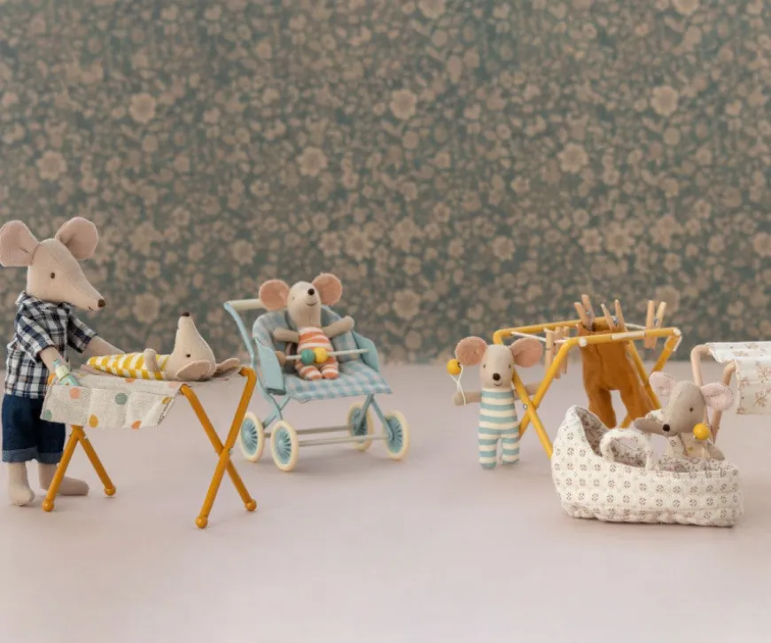 Outlet Nursery Table, Baby Mouse - Ocher Castle Furniture