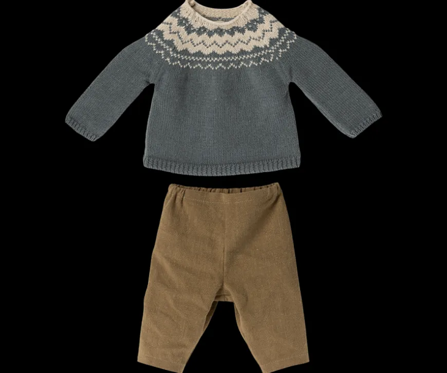 Fashion Pants And Knitted Sweater, Size 5 All Bunnies And Rabbits