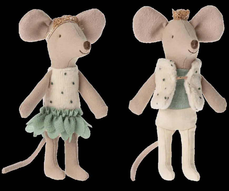 royal_twins_in_box_little_brother_and_sister_2.webp Best Royal Twins In Box, Little Brother And Sister Mice In Boxes