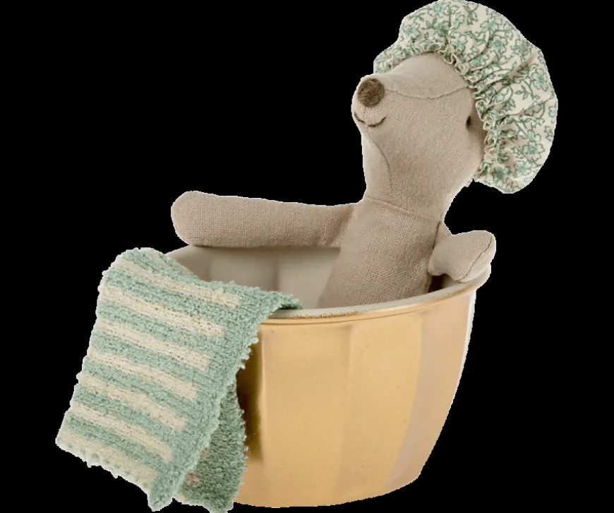 Online Wellness Mouse, Big Sister Royal & Castle